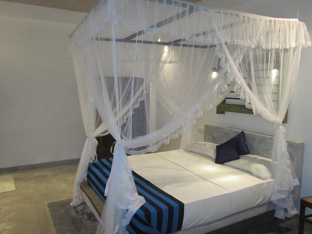 Silva Rest Hotel Unawatuna Room photo