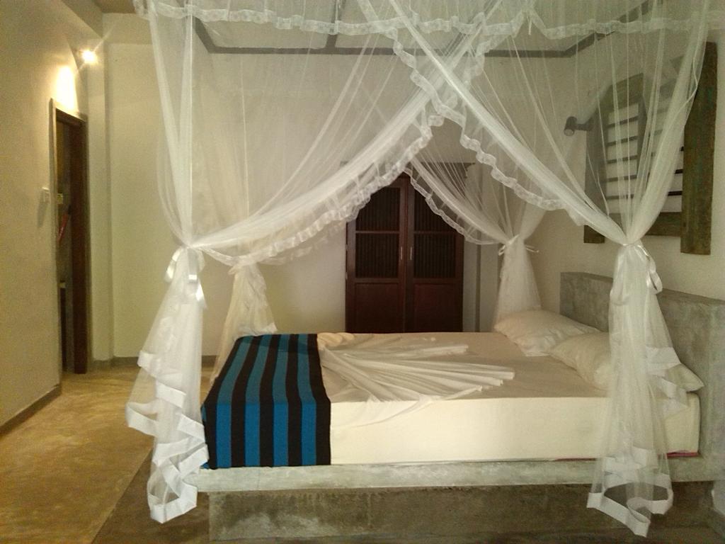 Silva Rest Hotel Unawatuna Room photo